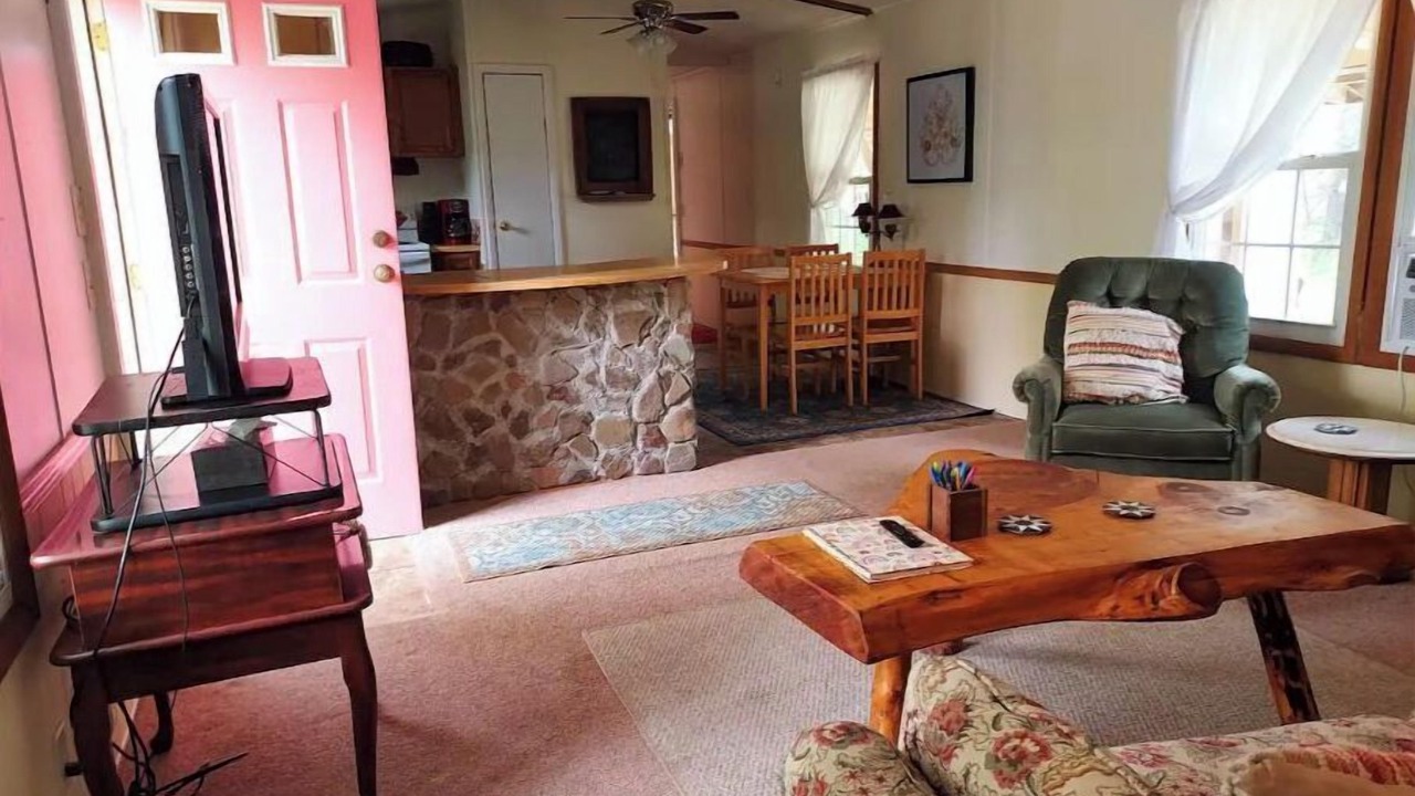 Photo of Livingroom in Bodines