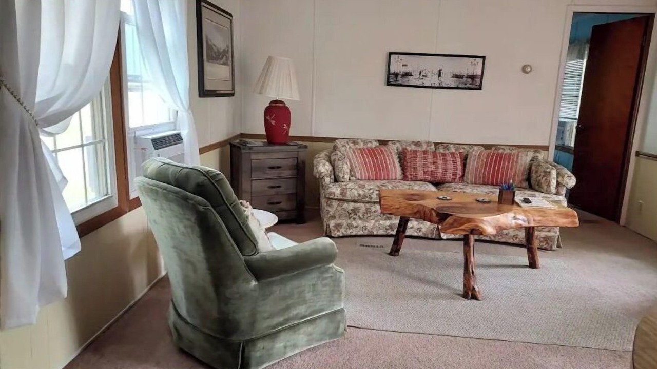 Photo of Livingroom in Bodines