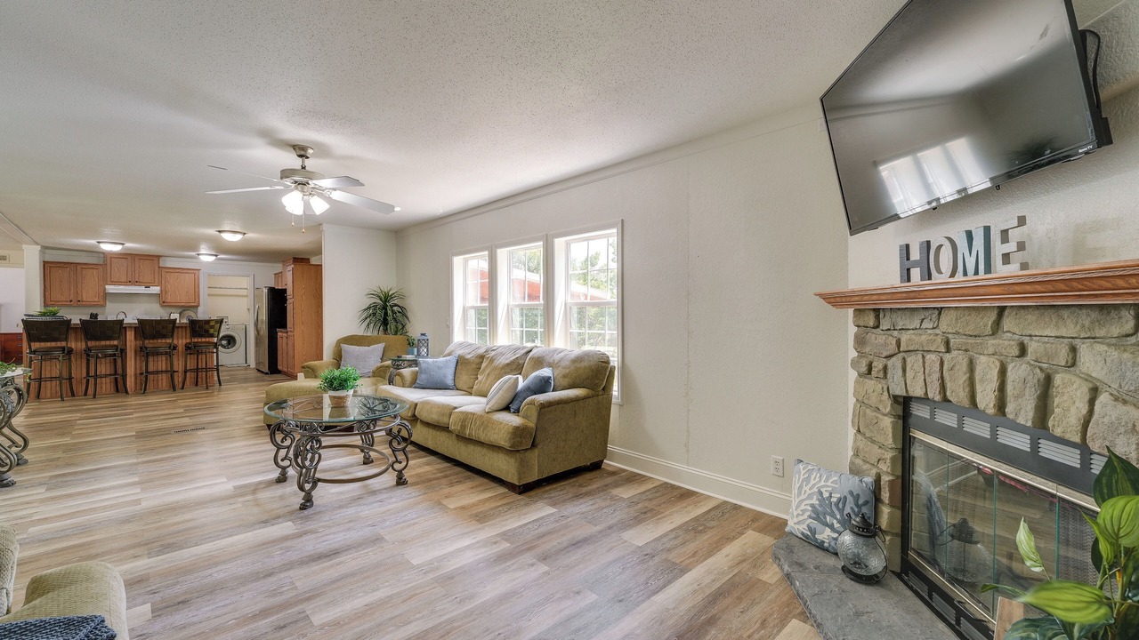 Photo of Livingroom in Shell Knob