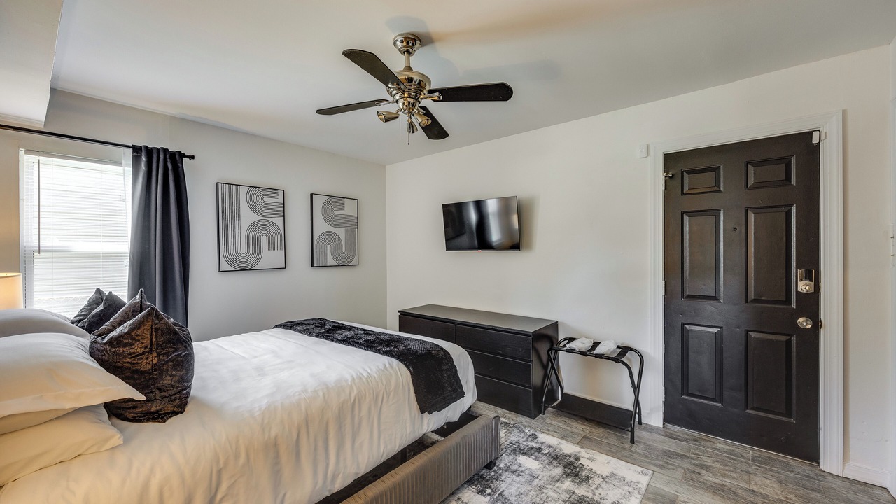 Photo of Bedroom in Montrose