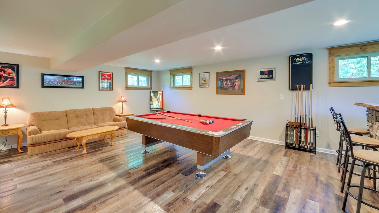 Photo of Bedroom in Champion