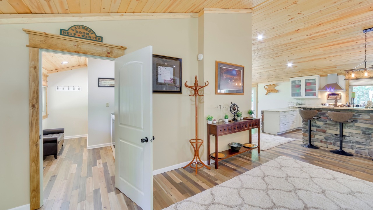 Photo of Bedroom in Champion