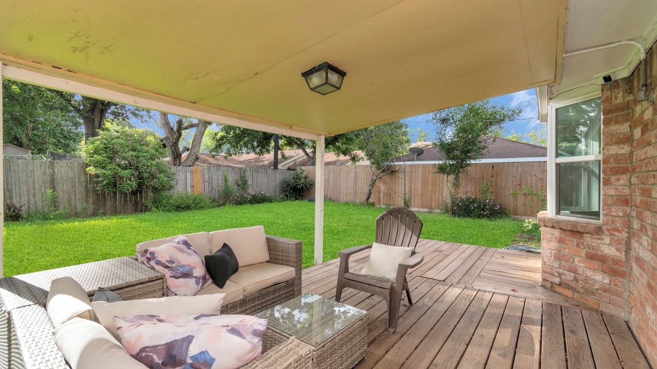 Photo of Patio Balcony in Spring Branch Central