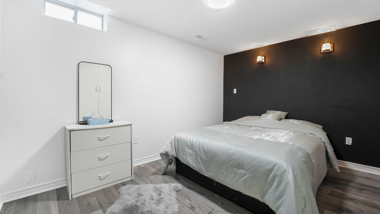 Photo of Bedroom in Richmond Hill