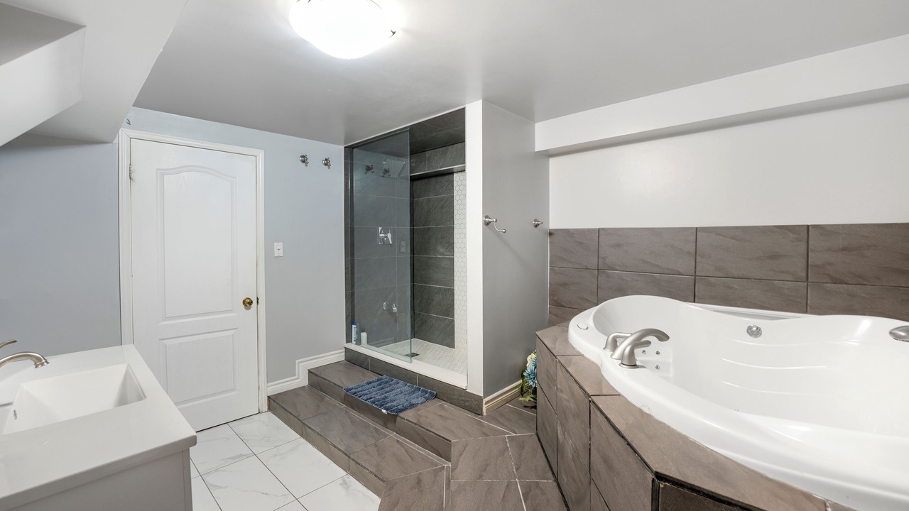 Photo of Bathroom in Richmond Hill