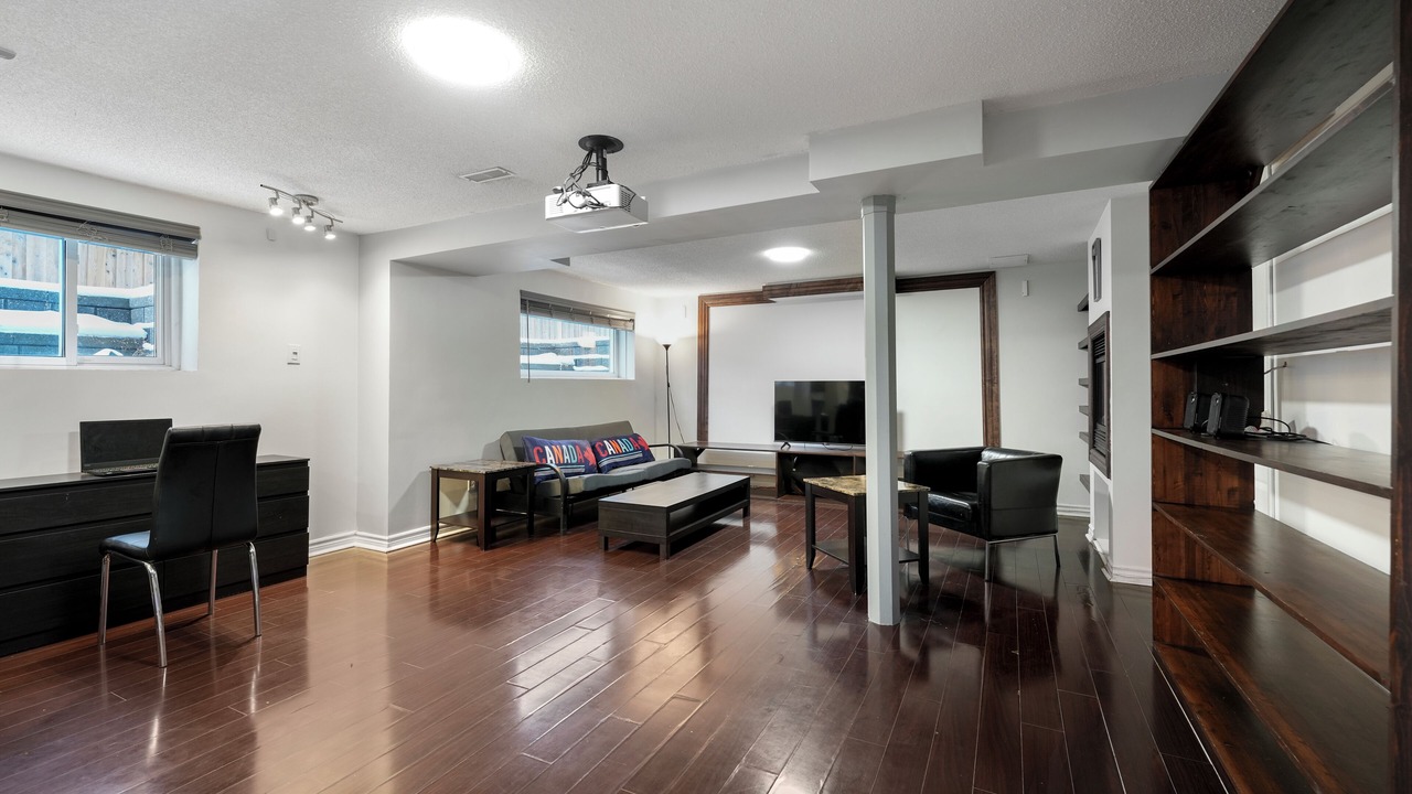 Photo of Livingroom in Richmond Hill