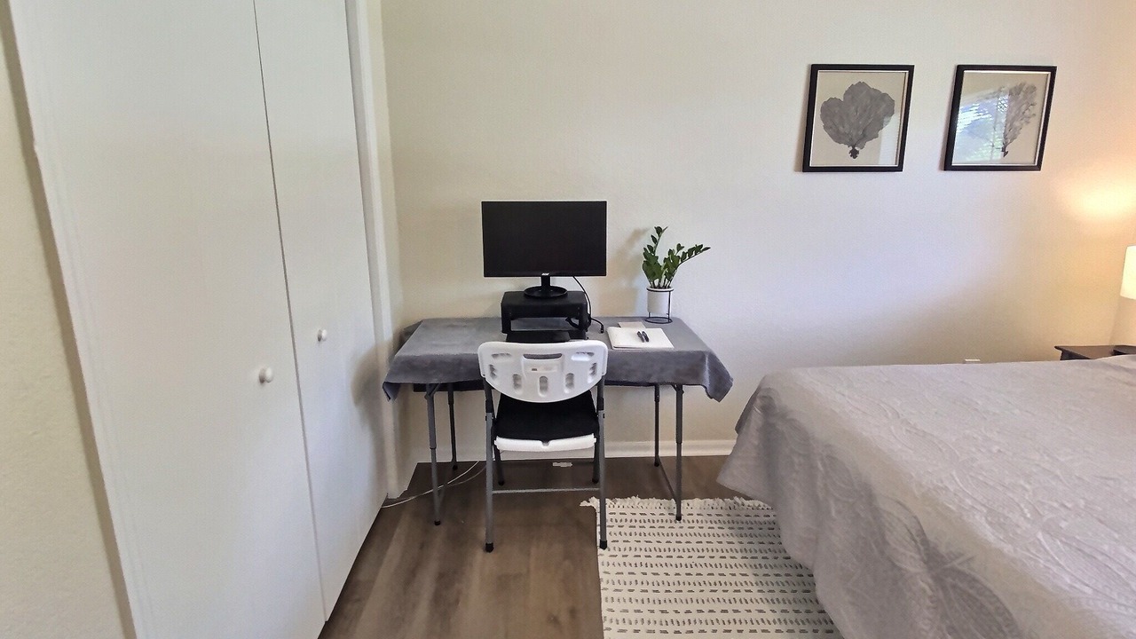 Photo of Bedroom in Venice Gardens