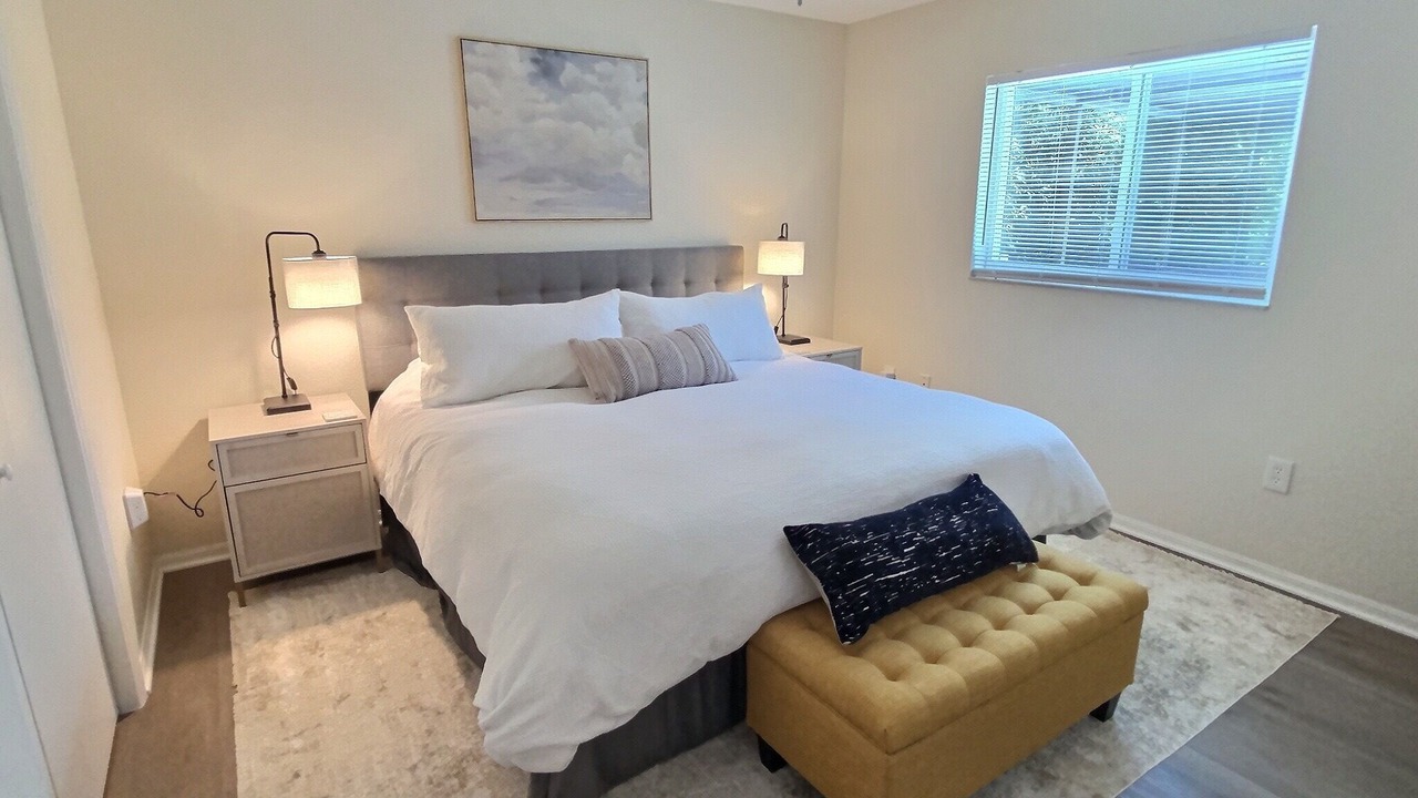 Photo of Bedroom in Venice Gardens