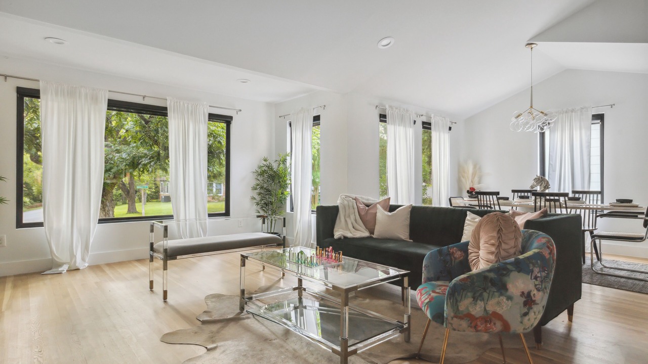 Photo of Livingroom in Cherrywood