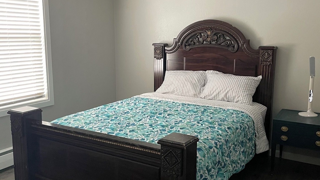 Photo of Bedroom in Midtown Anchorage