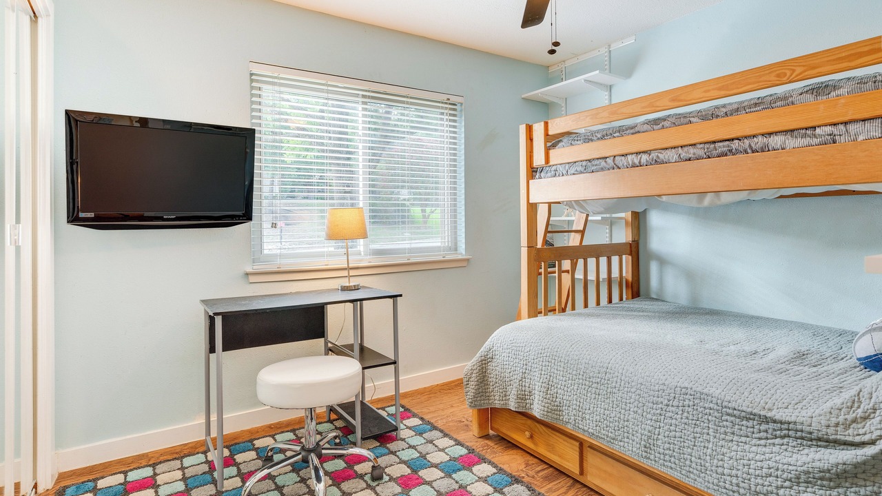 Photo of Bedroom in Barton Hills
