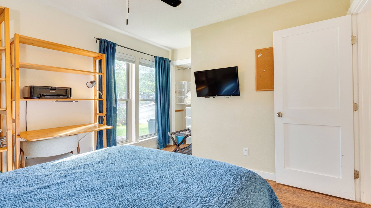 Photo of Bedroom in Barton Hills