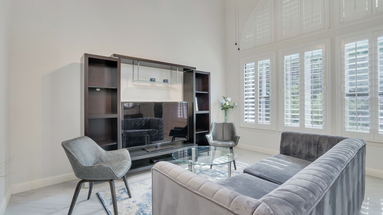 Photo of Livingroom in Legacy Park