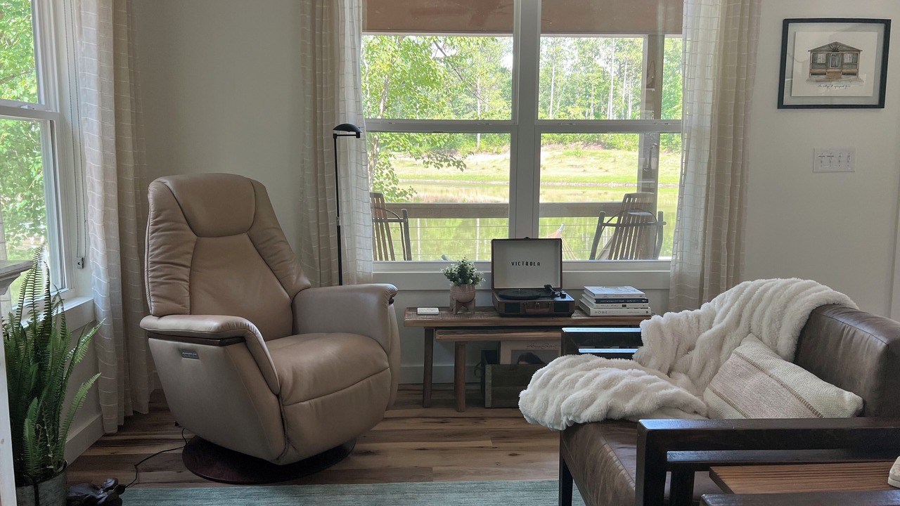 Photo of Livingroom in Lexington