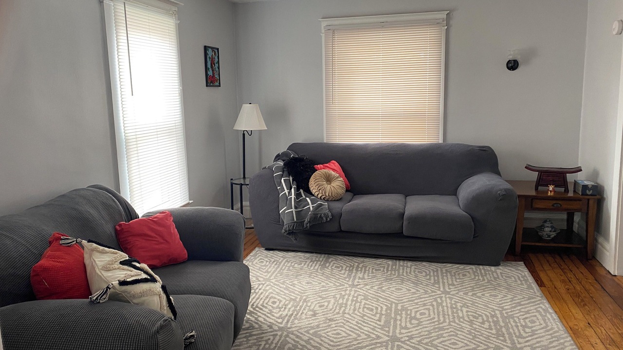 Photo of Livingroom in East Rochester