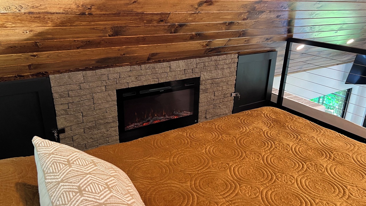 Photo of Bedroom in Laurelville