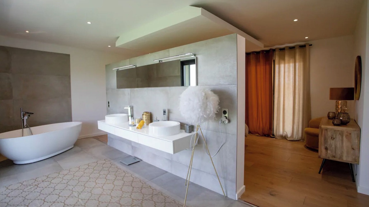 Photo of Bathroom in Puimisson