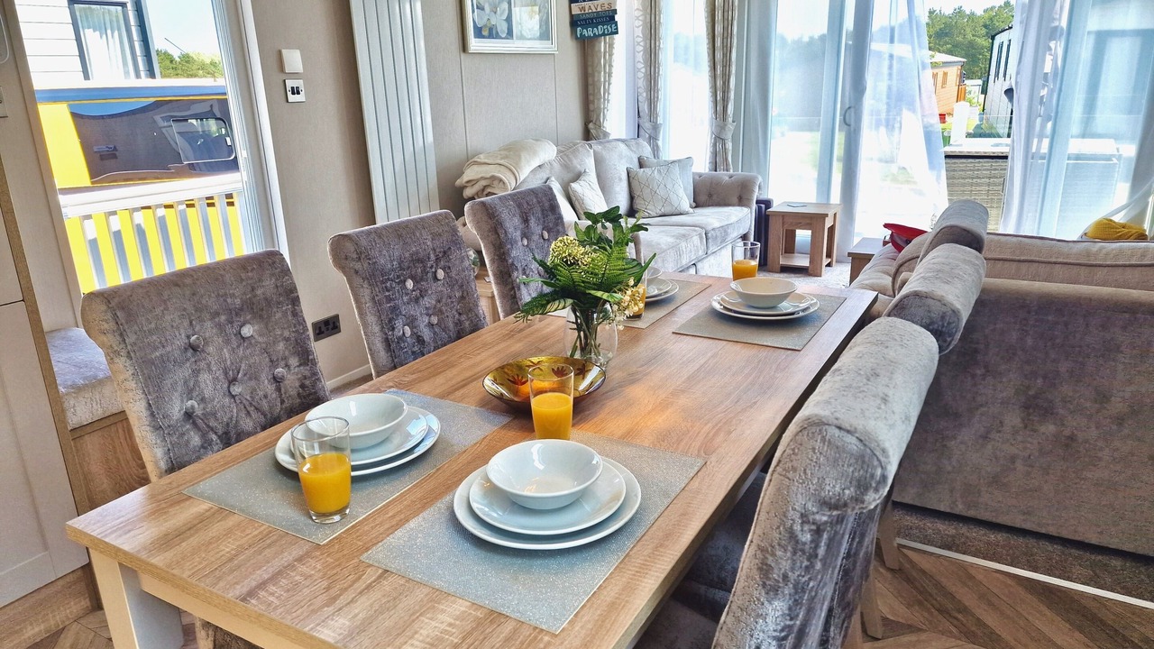 Photo of Others in Cayton Bay