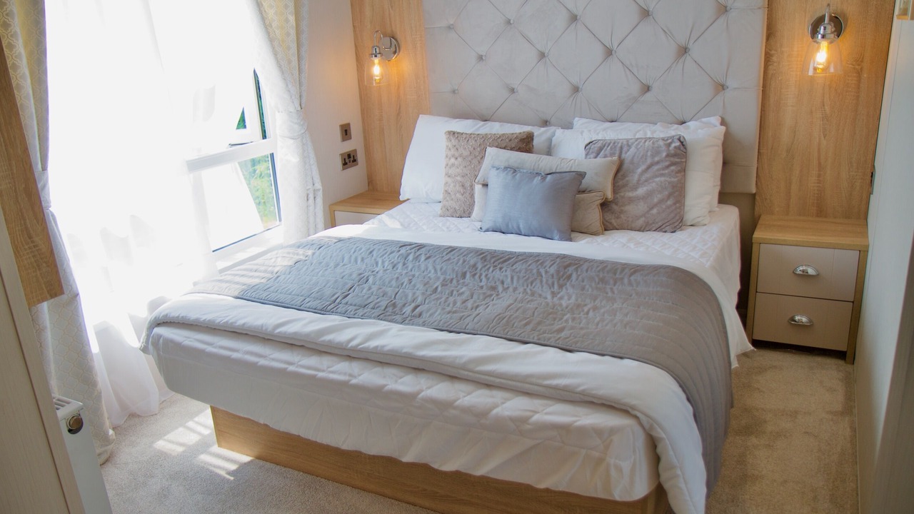 Photo of Others in Cayton Bay