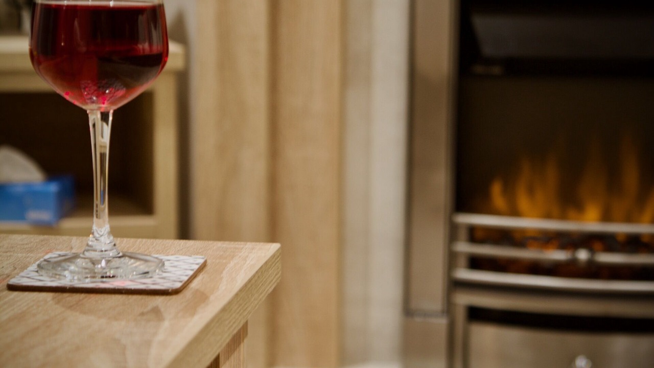 Photo of Bedroom in Cayton Bay