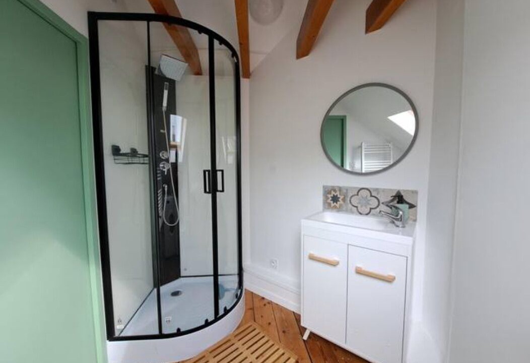 Photo of Bathroom in Gare