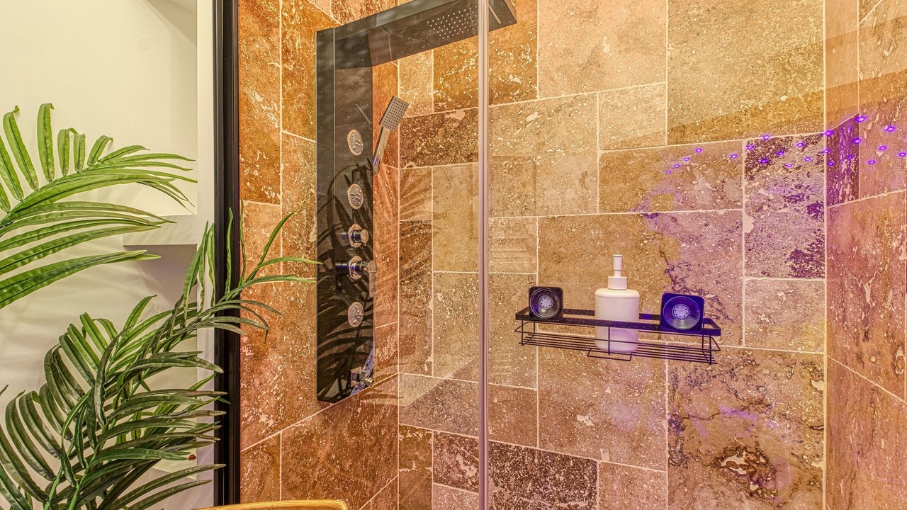 Photo of Bathroom in Gare