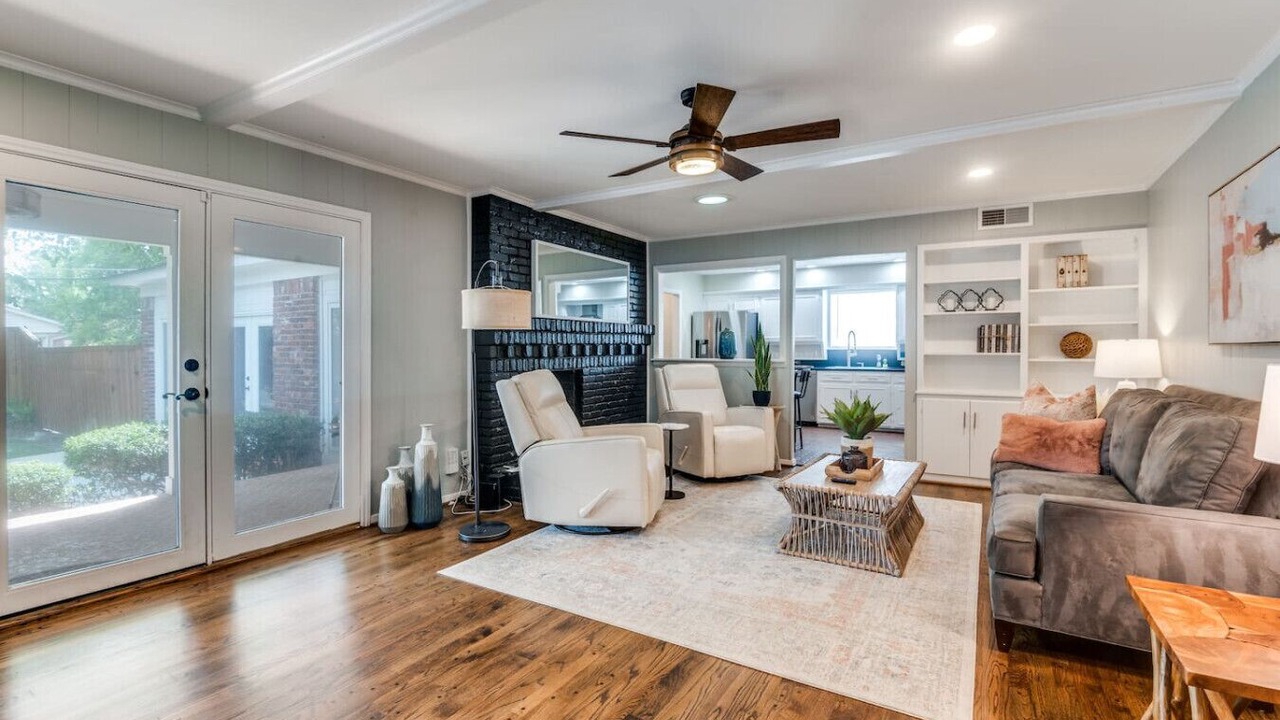 Photo of Livingroom in Northwest Dallas