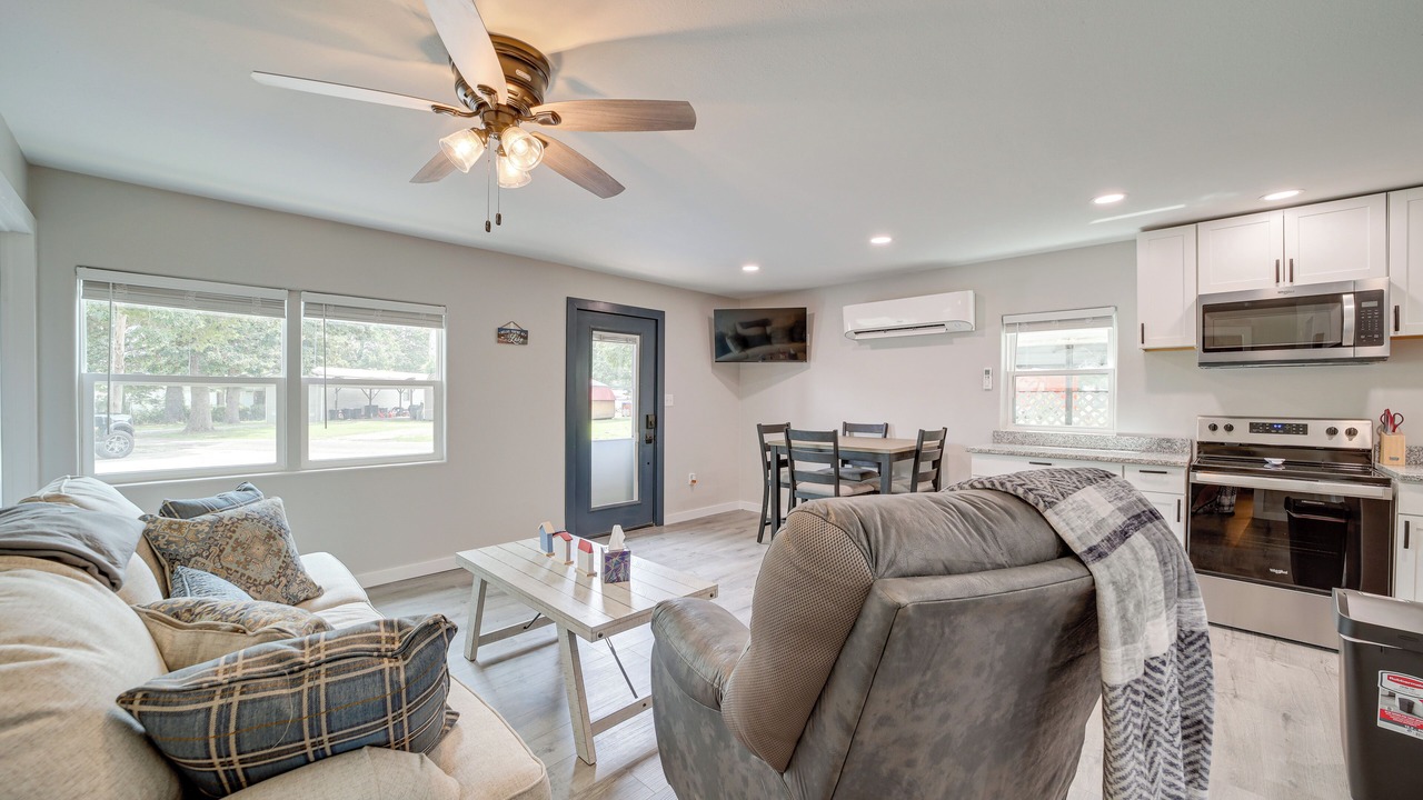 Photo of Bedroom in Grove