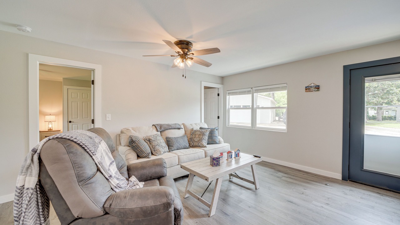 Photo of Livingroom in Grove