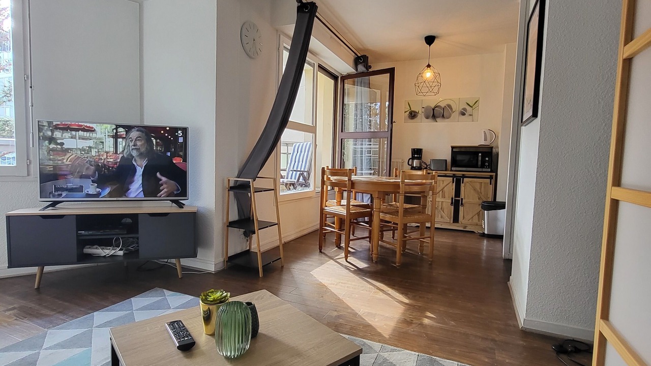 Photo of Livingroom in Cergy