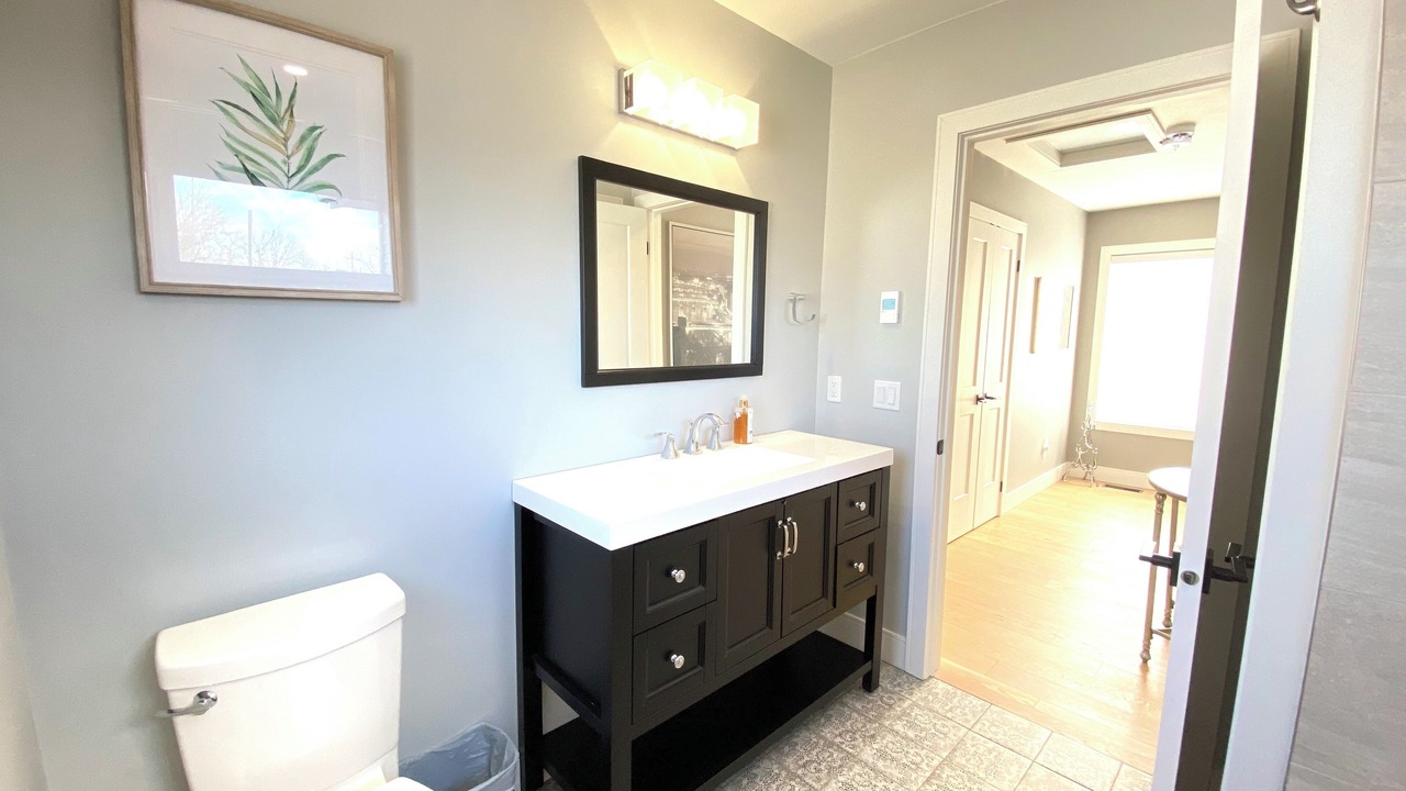 Photo of Bathroom in Glenridge