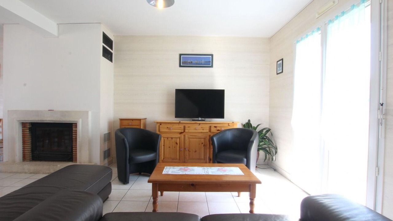 Photo of Livingroom in Boucey