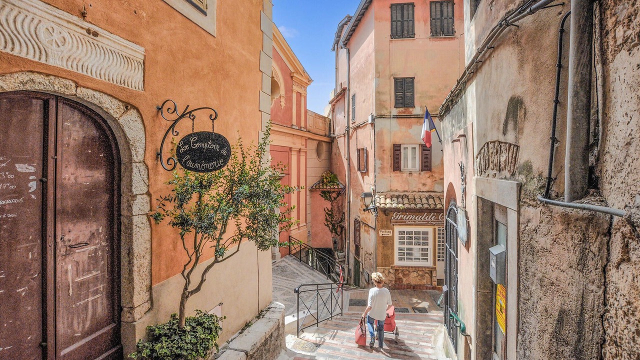 Photo of Others in Old Town