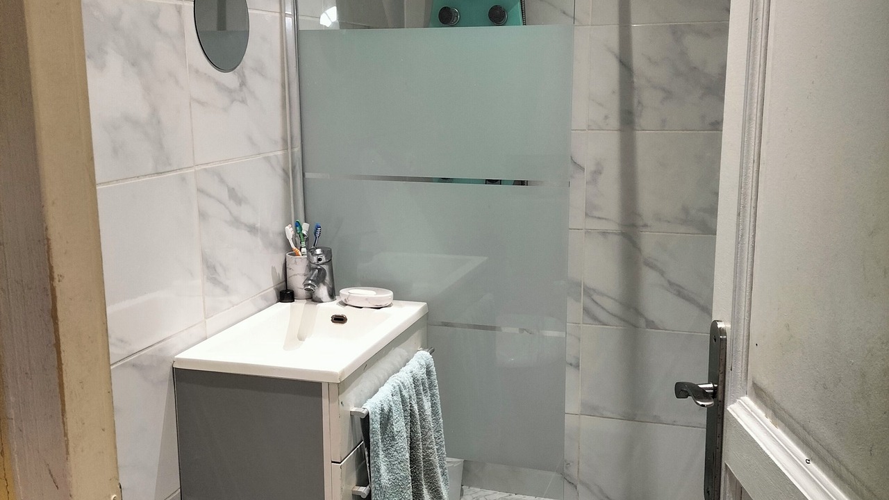 Photo of Bathroom in Saint-Cyr-l'Ecole