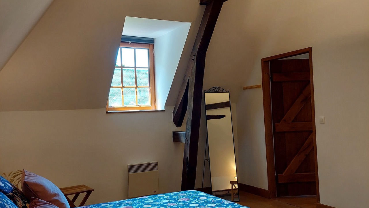 Photo of Bedroom in Roiville