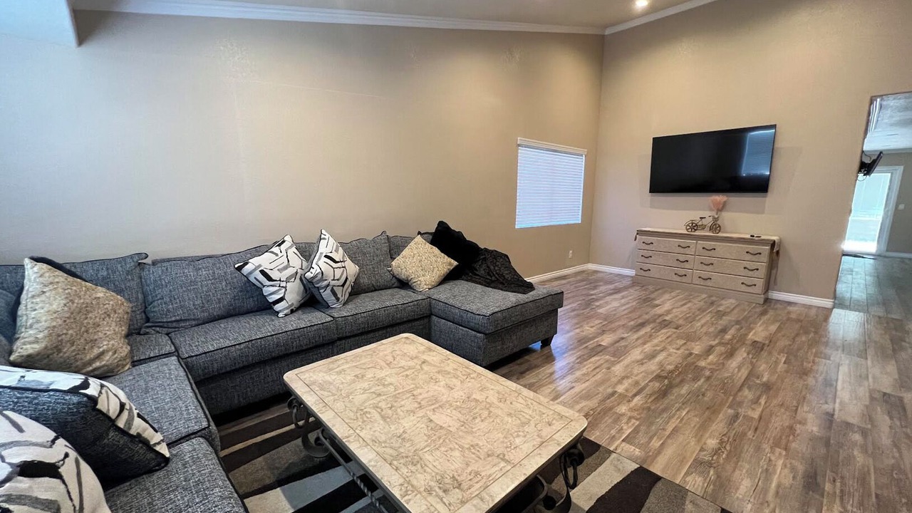 Photo of Livingroom in Palmdale