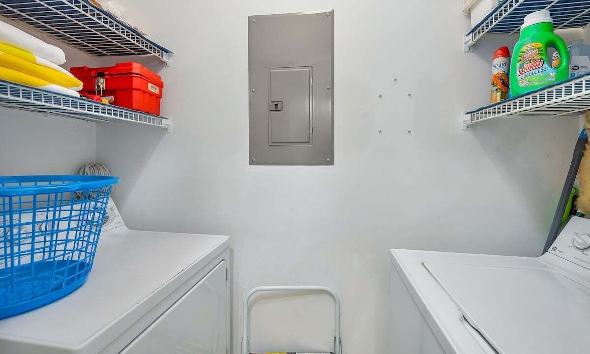 Photo of Others in Saint Simons Heights