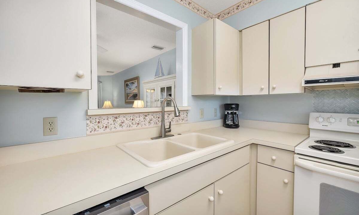 Photo of Kitchen in Saint Simons Heights