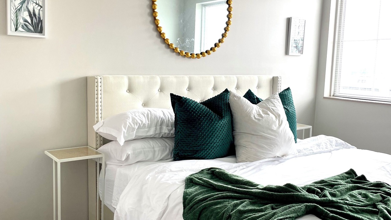 Photo of Bedroom in Uptown District