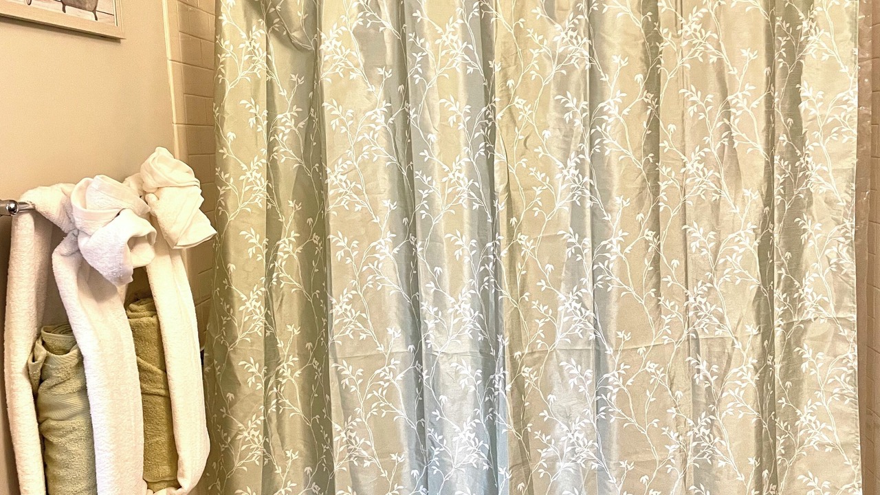 Photo of Bathroom in Uptown District