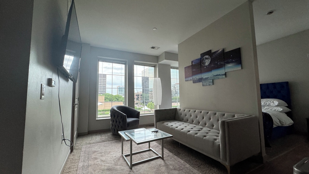 Photo of Livingroom in Uptown District