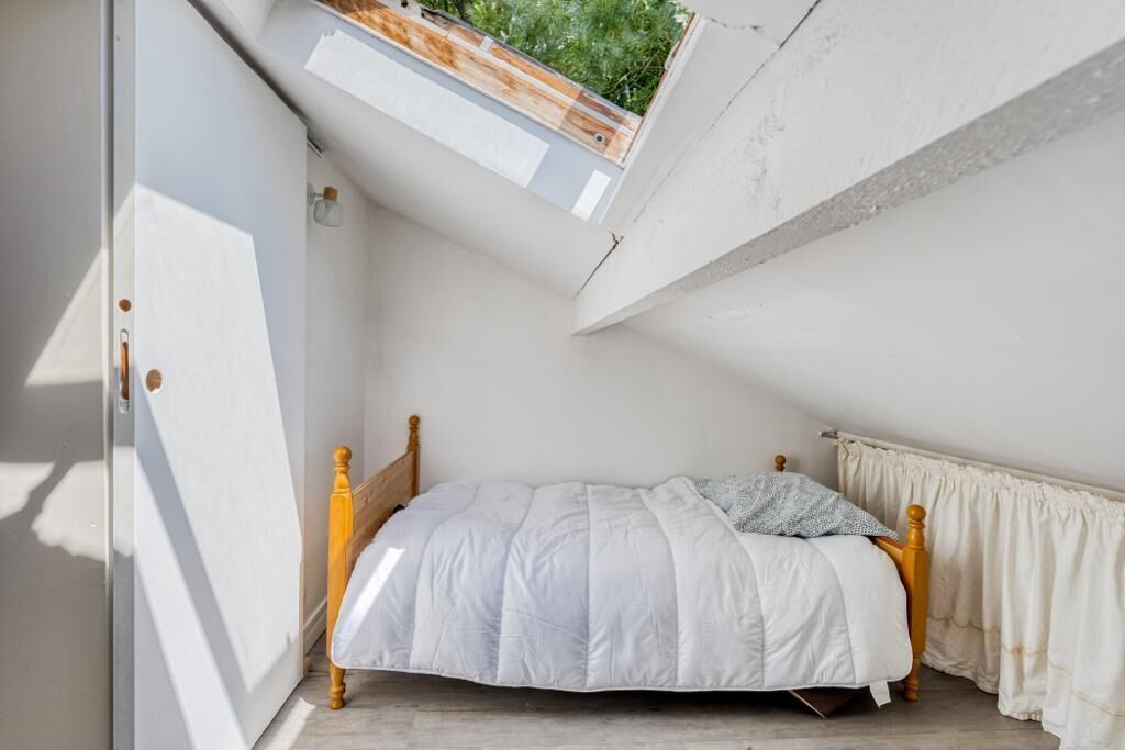 Photo of Bedroom in Romainville