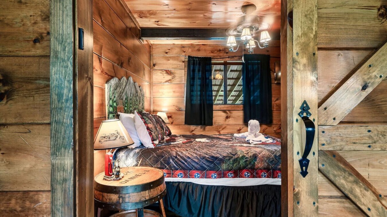 Photo of Bedroom in Kodak