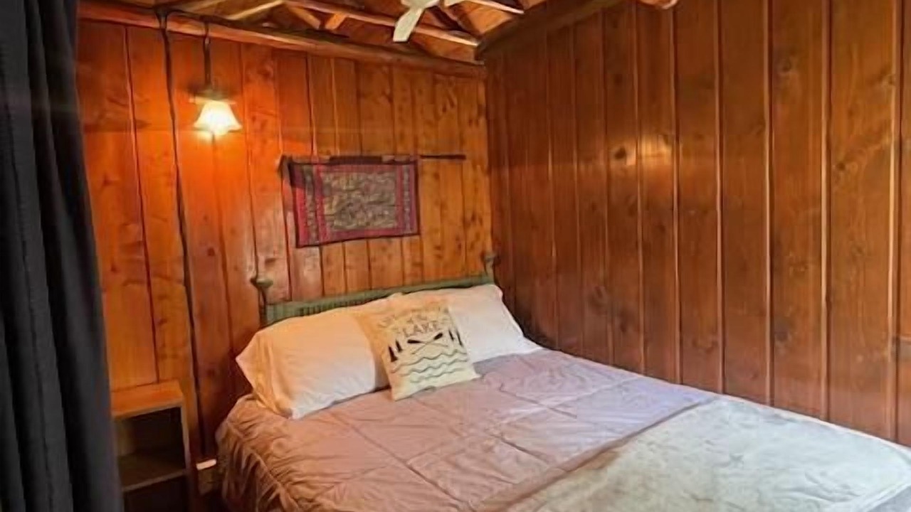 Photo of Bedroom in Clare