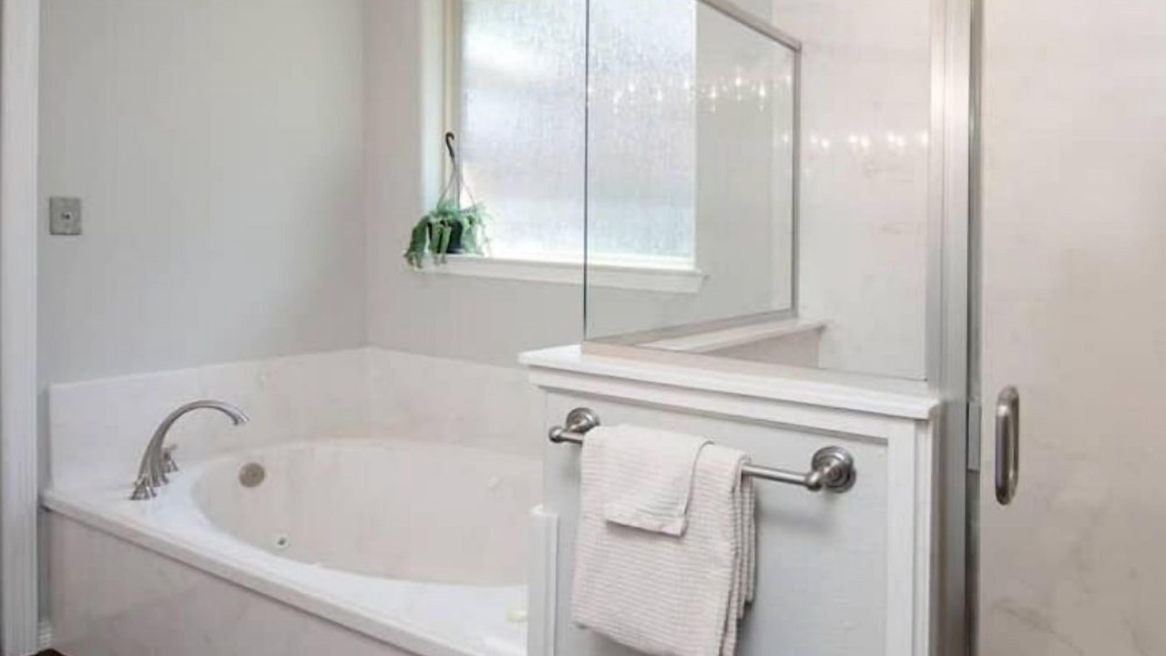 Photo of Bathroom in Mabank