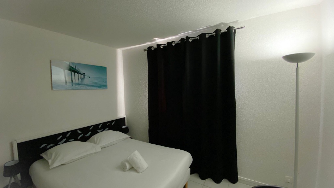 Photo of Bedroom in Port
