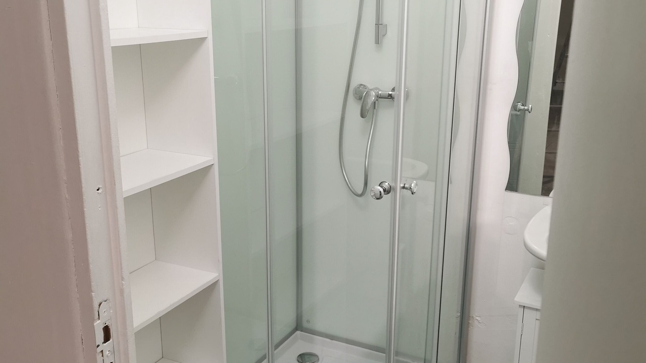 Photo of Bathroom in Villeneuve-Saint-Georges