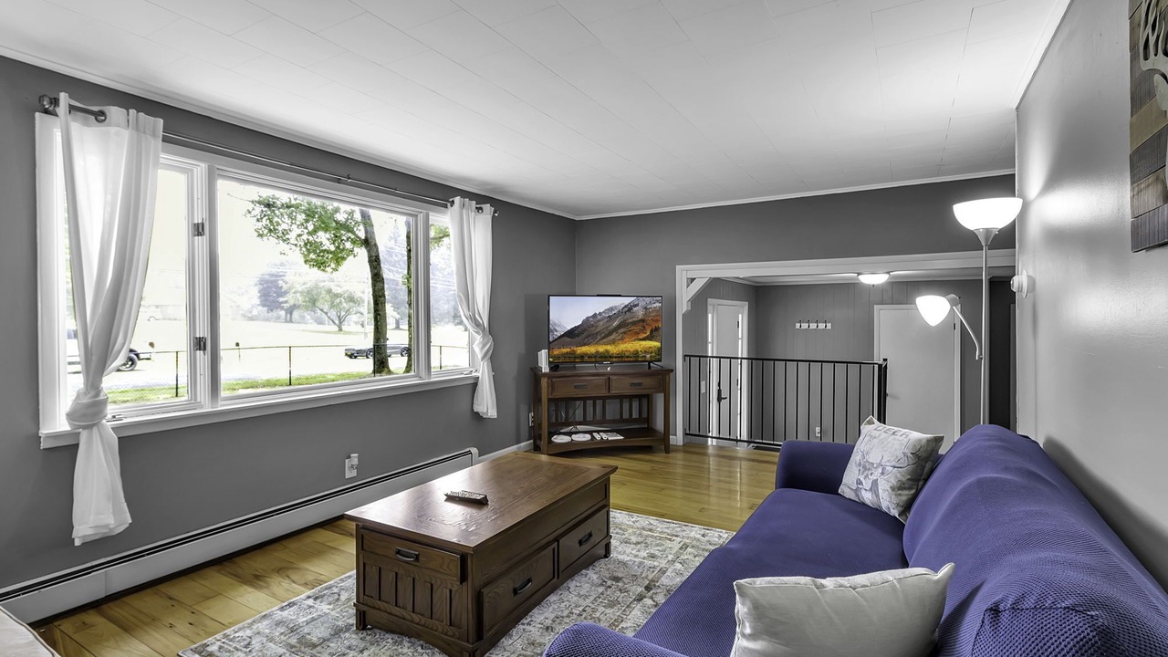 Photo of Livingroom in Great Valley
