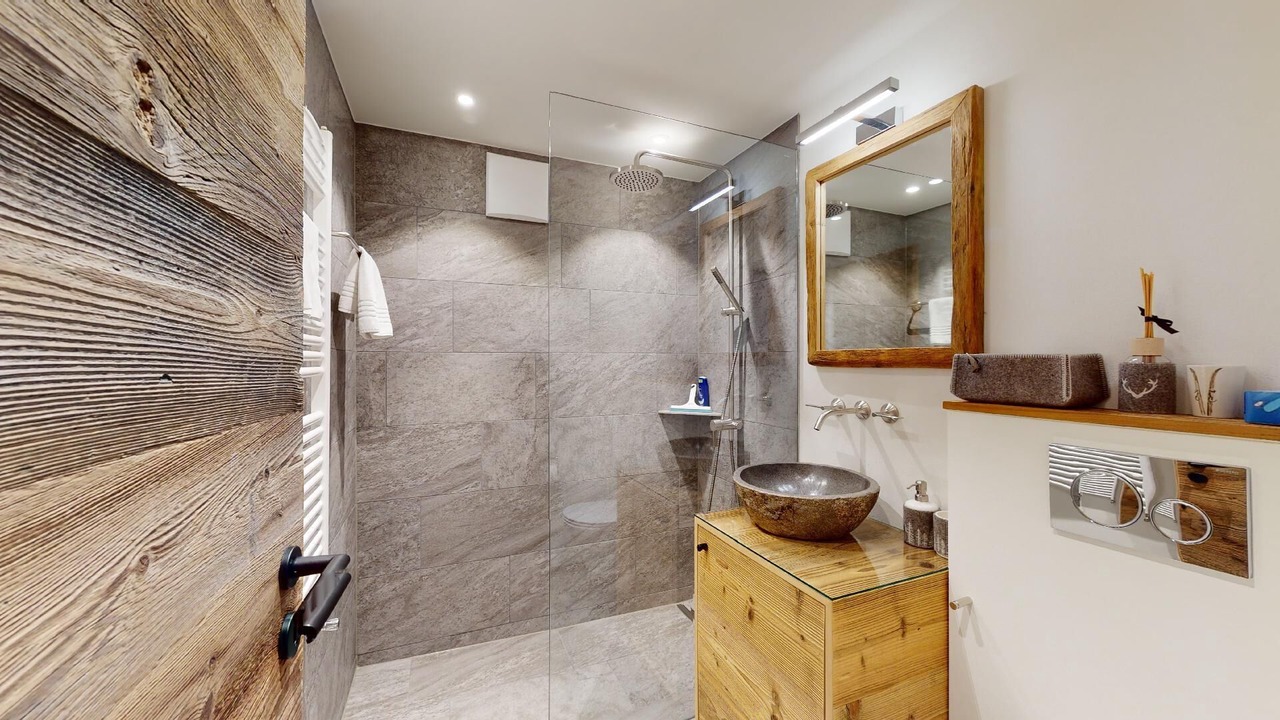Photo of Bathroom in Silvaplana