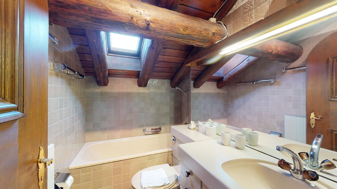 Photo of Bathroom in La Punt-Chamues-ch